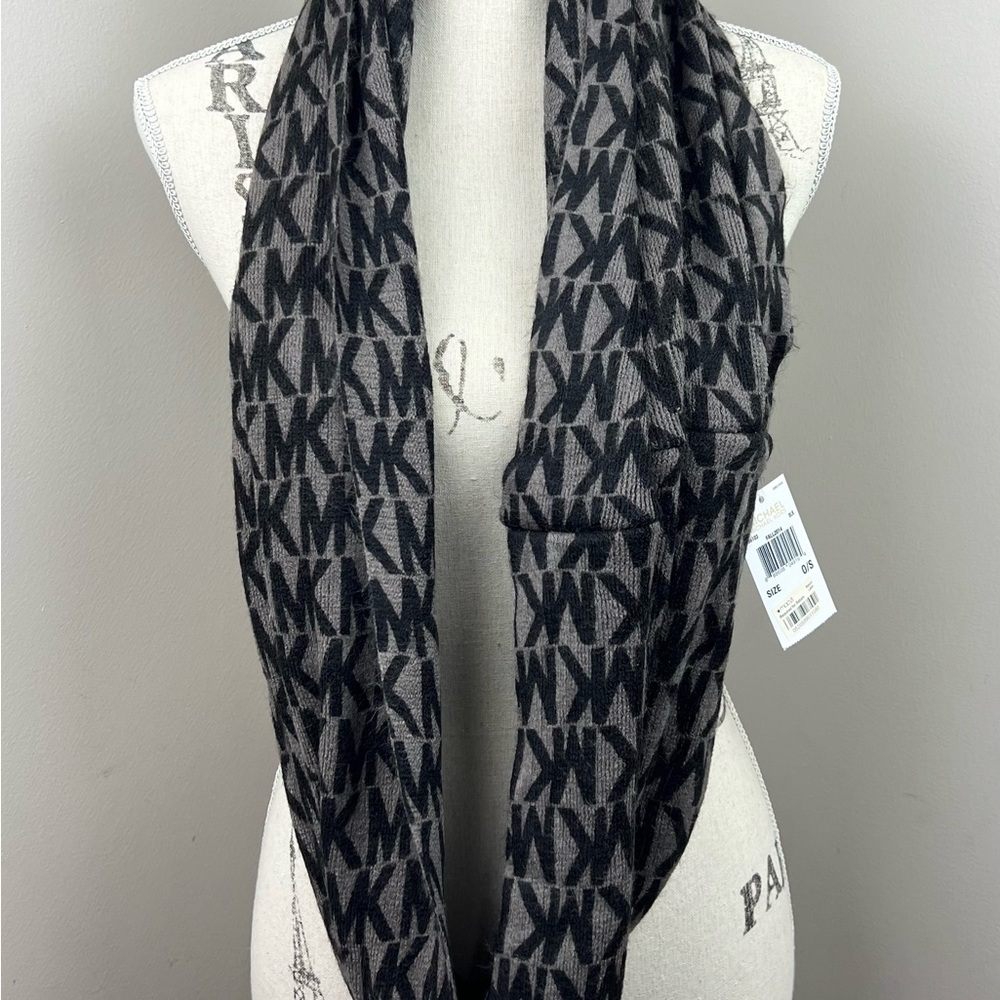 NWT Michael Kors Infinity Scarf - Picture 2 of 4